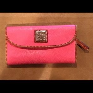 Dooney & Bourke Collins Continent Clutch wallet